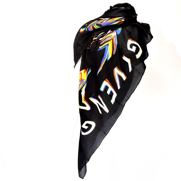 GIVENCHY 🇮🇹 WOMEN'S FASHION SCARF - Picture 2 of 5